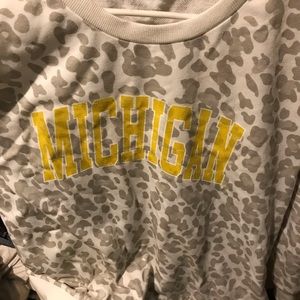 WOMENS MICHIGAN SWEATSHIRT
